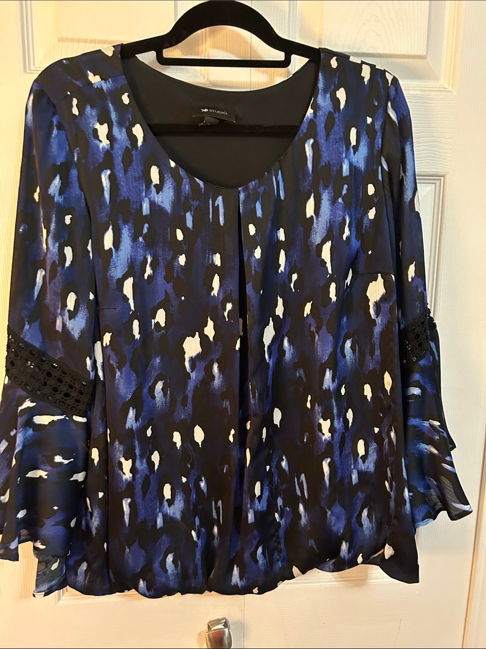 AB Studio Black and Blue Abstract Scoop Neck Blouse